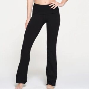 SKIMS Foldover Bootcut Legging in Onyx
